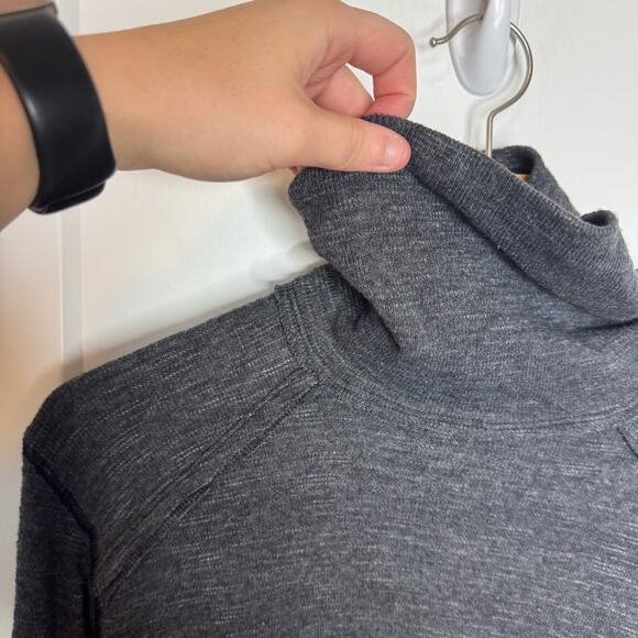 Free People Split Back Charcoal Gray Turtleneck Knit Sweater Size XS - Picture 3 of 6